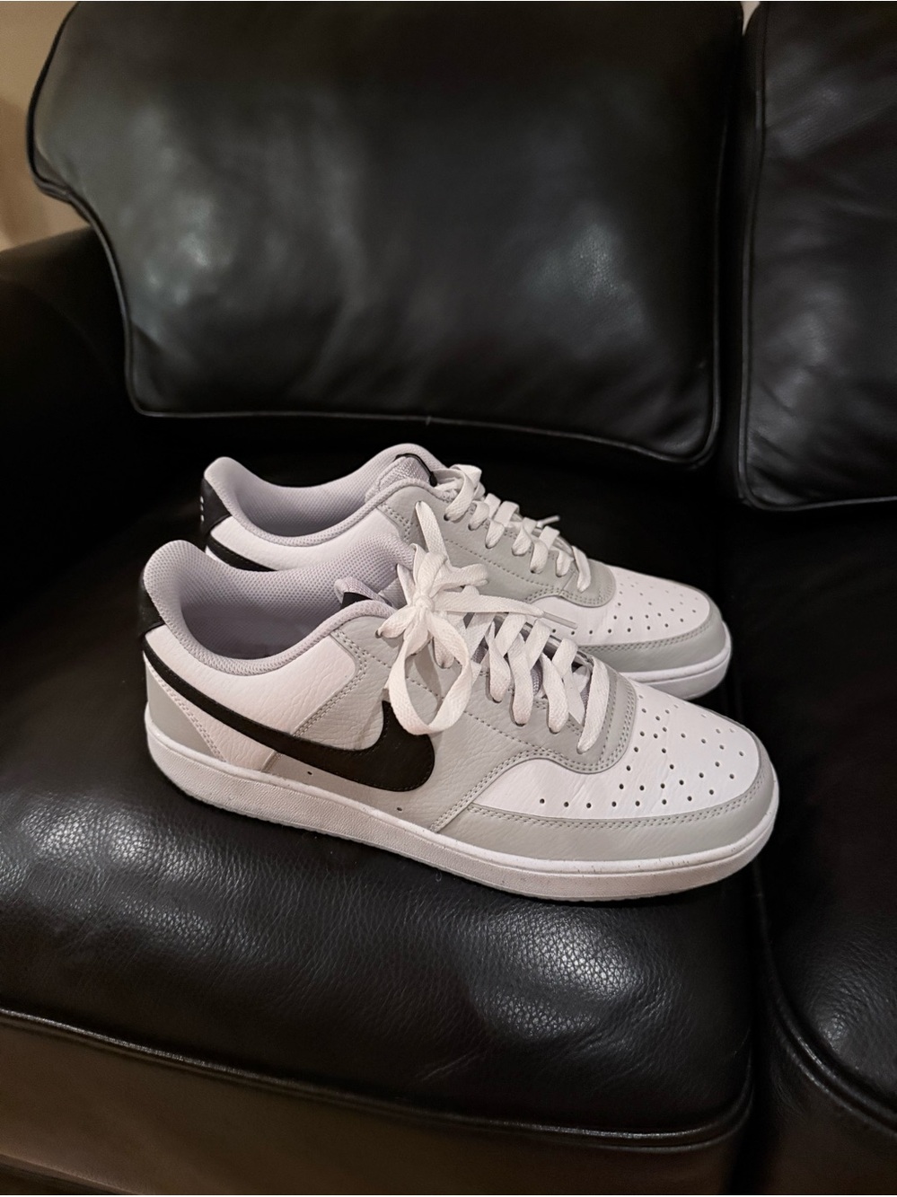 MEN'S NIKE COURT VISION LOW size 9